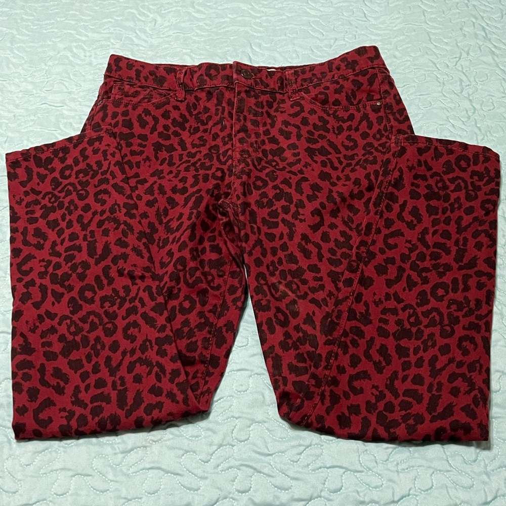 Social Standard by Sanctuary ankle skinny jeans. Size 6